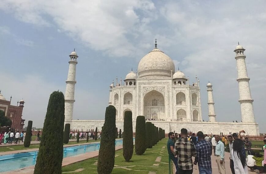 Delhi to Taj Mahal: Best Ways to Travel by Car, Train & Tour